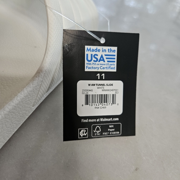 New Athletic Works White Slides - NWT - Picture 4 of 11
